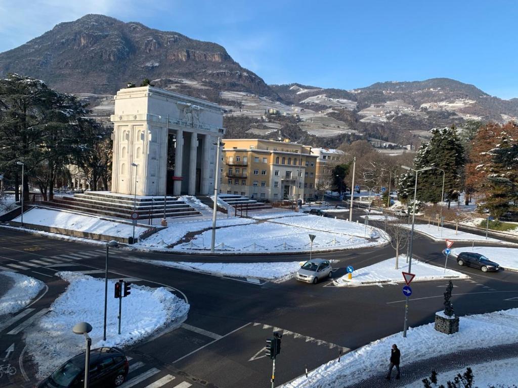 Casa Vittoria - Siegeshaus Lägenhet Bolzano Exteriör bild